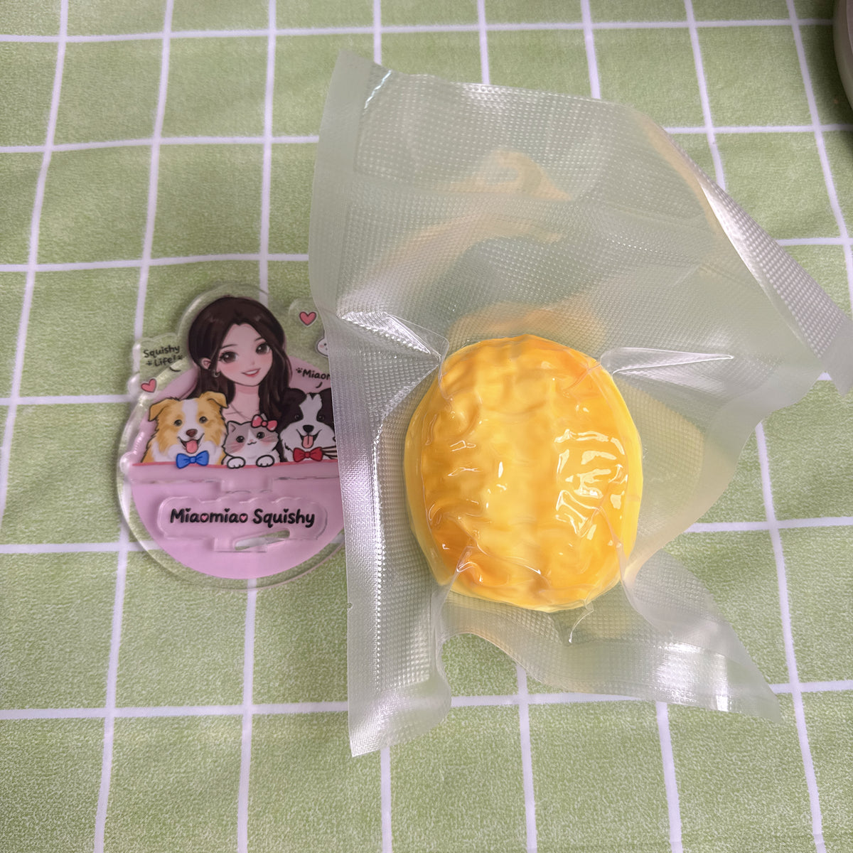 Crunchy Golden Brioche Bread Squishy Ball 🍞✨ - By Miaomiao Squishy